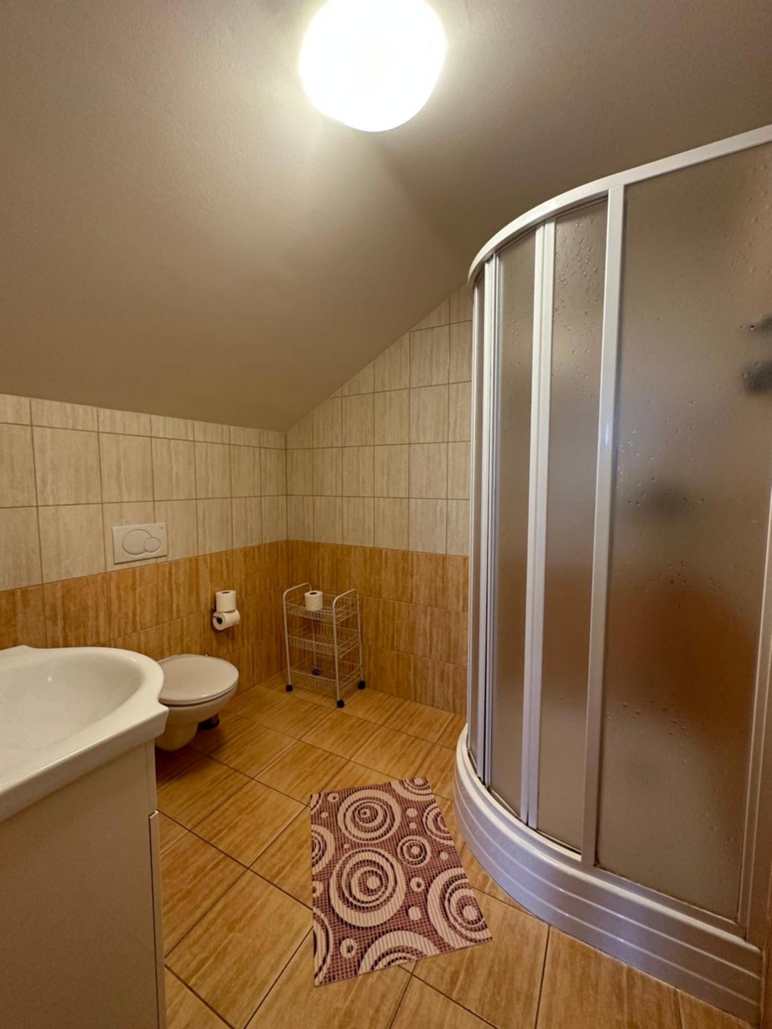 Penzion Vinařský dům PÁLAVA Strachotin Esterno foto